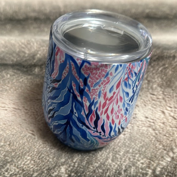 Lilly Pulitzer Stainless Steel Stemless Wine Tumbler with Lid, new without tags - Picture 2 of 7